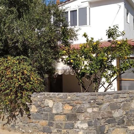 Traditional House In Elounda Exterior photo